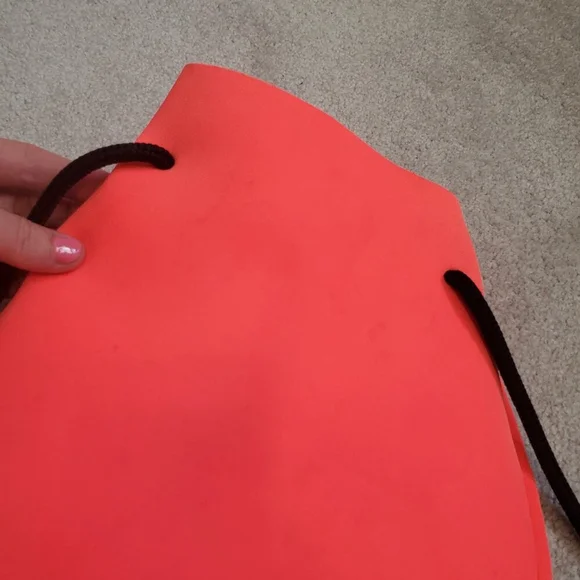 TRIANGL Floral Embroidered Neoprene Backpack Bag Rope Beach Summer Coral Neon - Picture 9 of 13